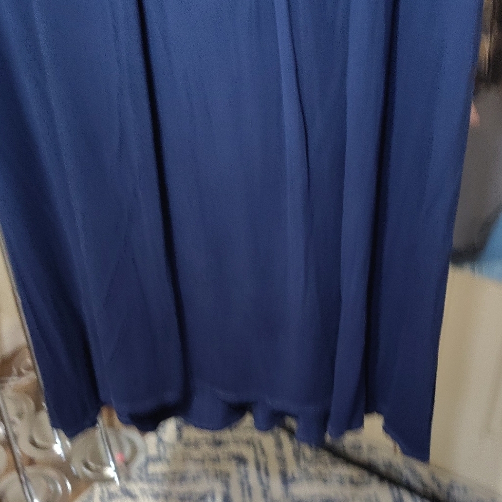 Sunday Navy Keyhole Short Sleeve Top, EUC - Picture 4 of 5